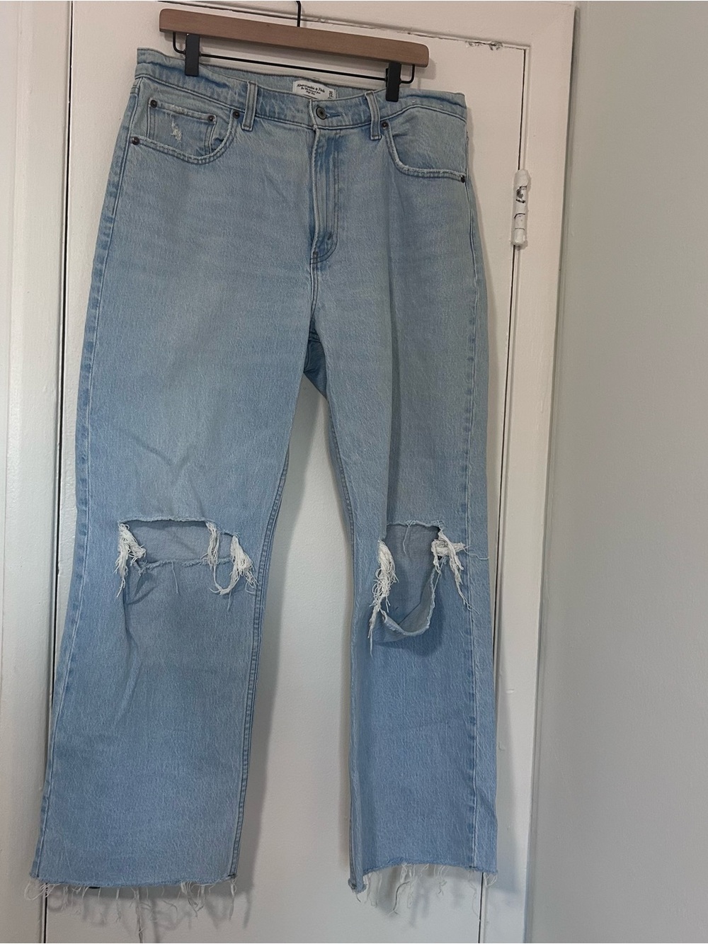 Abercrombie & Fitch The 90’s Relaxed Jean High Rise